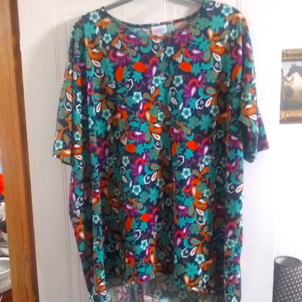 Lularoe tunic top